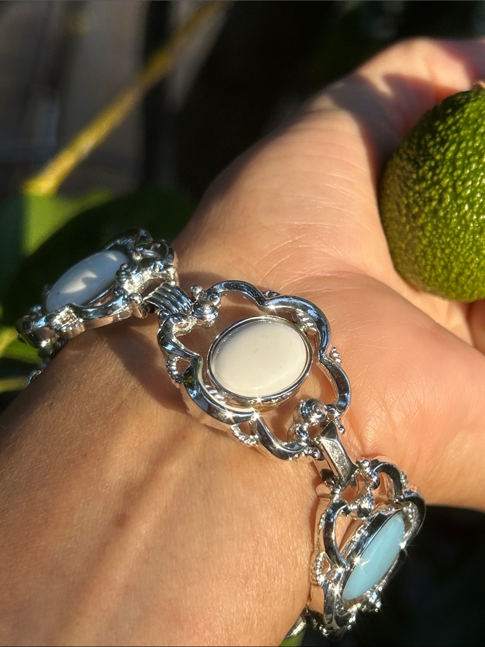 Vintage Silver Tone Bracelet with Blue White Reversible Accents 6.5-6 3/4” - Picture 4 of 5